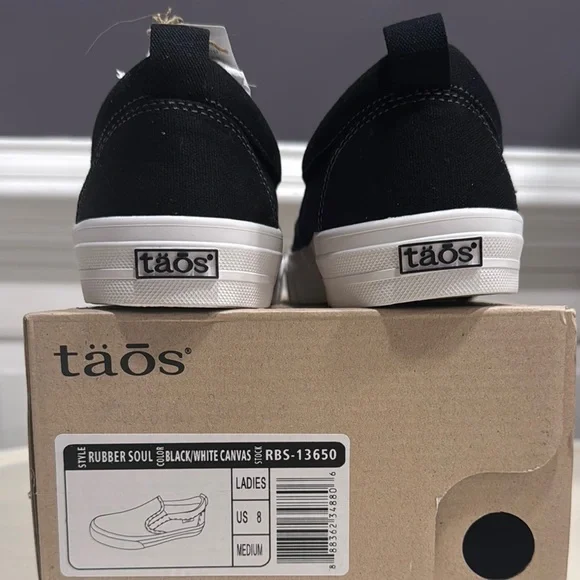 Taos Footwear Black and White Slip-On Sneakers Sleek Design - Picture 5 of 7